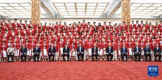 格遵循学校